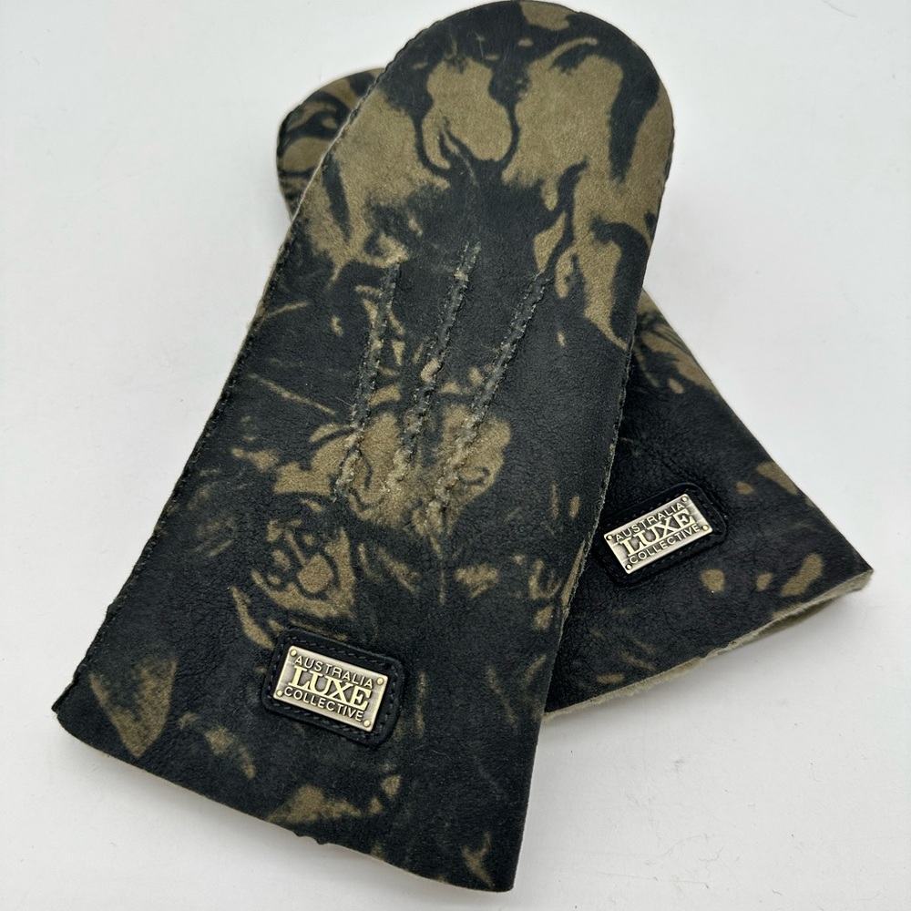 Australia Luxe Collective Men's Suede Mittens NWT